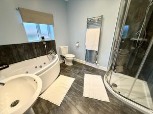 Photo 31- click for photo gallery